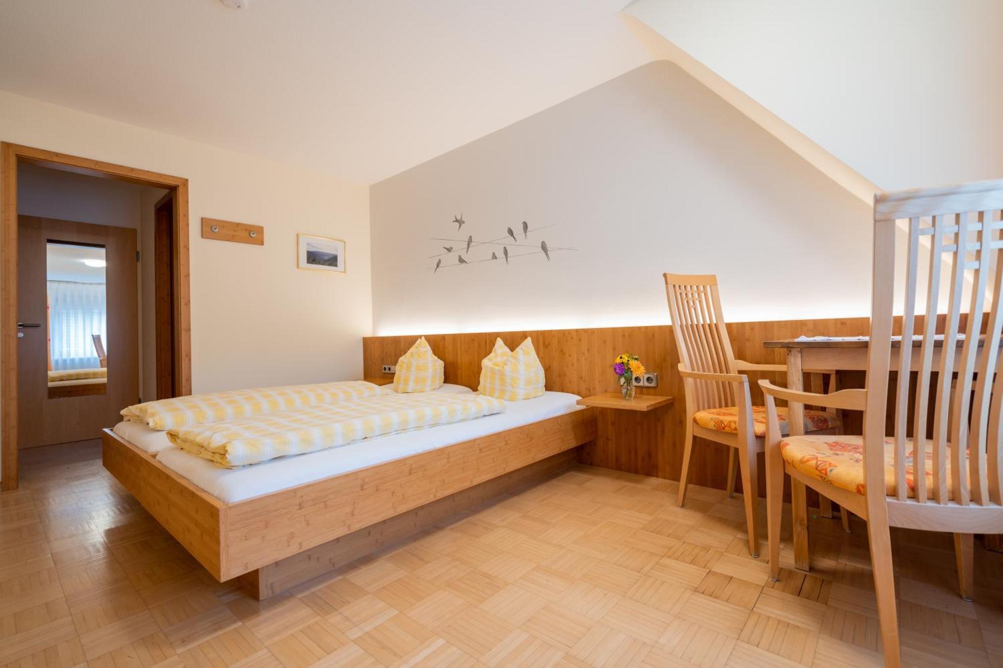 Gasthaus-Pension Zum Kreuz Штюлінген Екстер'єр фото