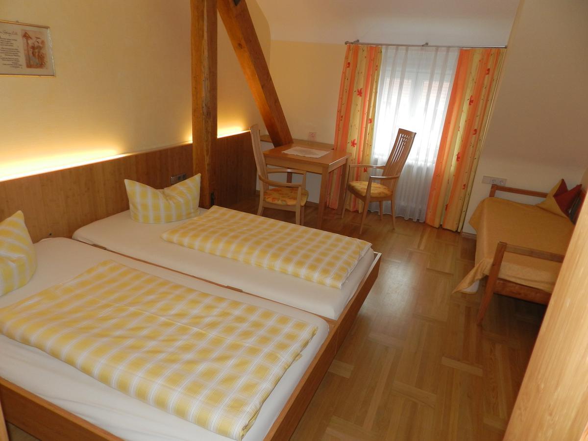 Gasthaus-Pension Zum Kreuz Штюлінген Екстер'єр фото