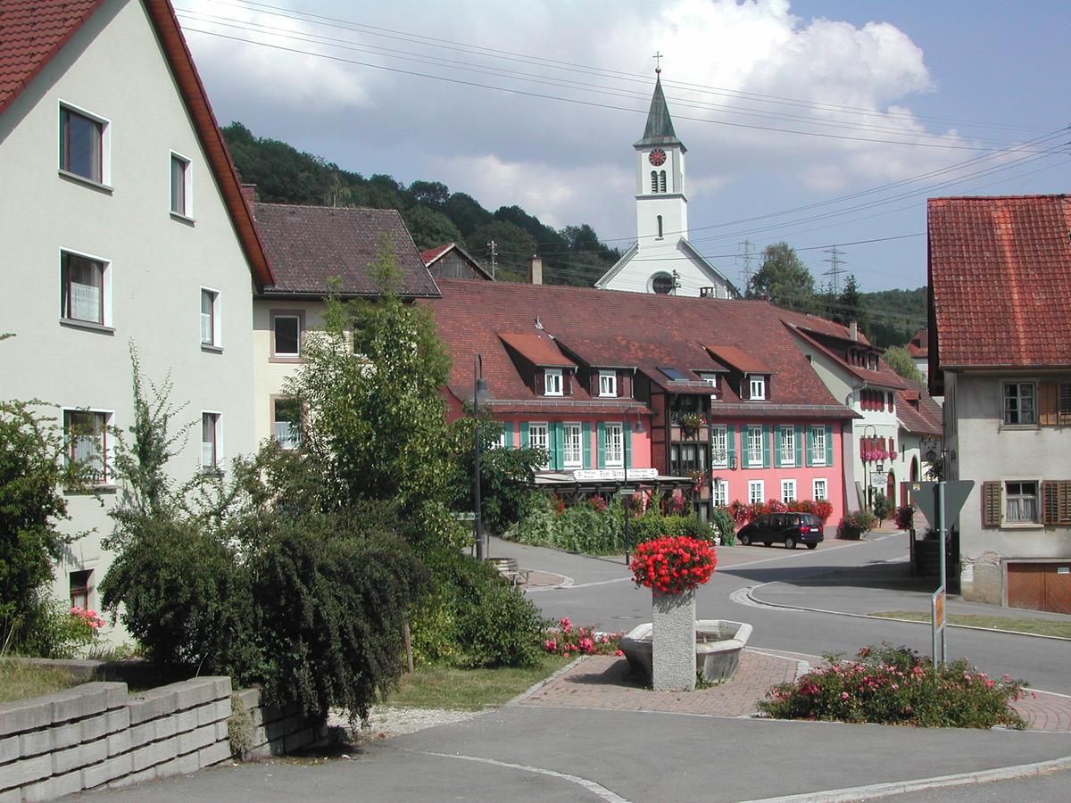 Gasthaus-Pension Zum Kreuz Штюлінген Екстер'єр фото
